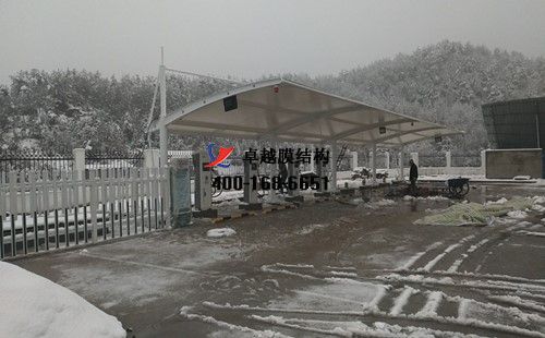 信陽羅山服務區(qū)<font color='red'>膜結(jié)構(gòu)車棚</font>/頂棚工程動態(tài)