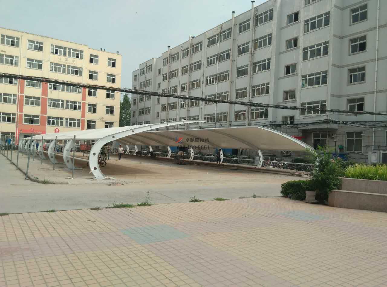 呼倫貝爾<font color='red'>膜結(jié)構(gòu)車棚</font>【呼倫貝爾城市建設(shè)投資（集團）有限責任公司等】設(shè)計施工案例